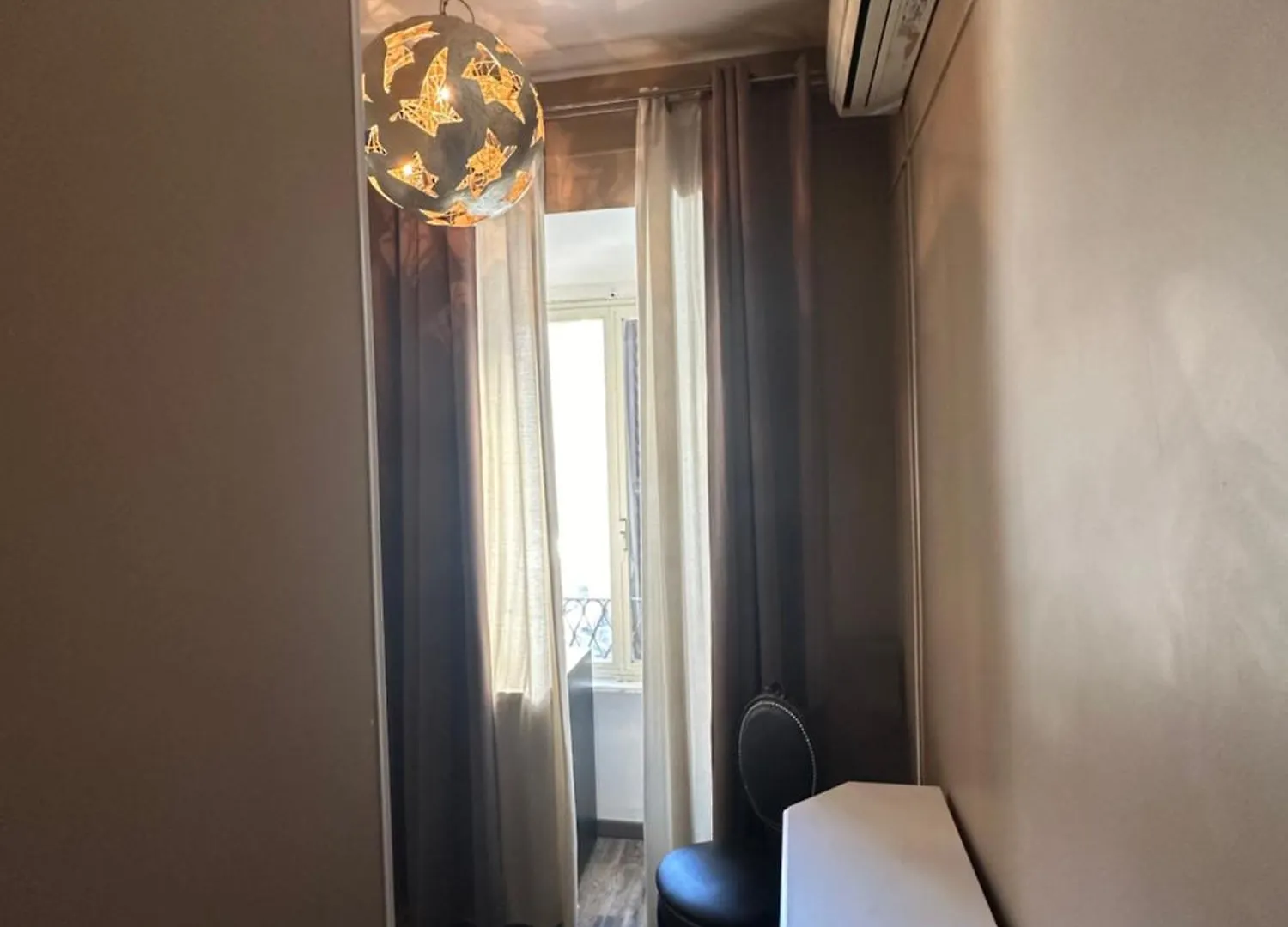 Candia Rooms Rome Bed & Breakfast